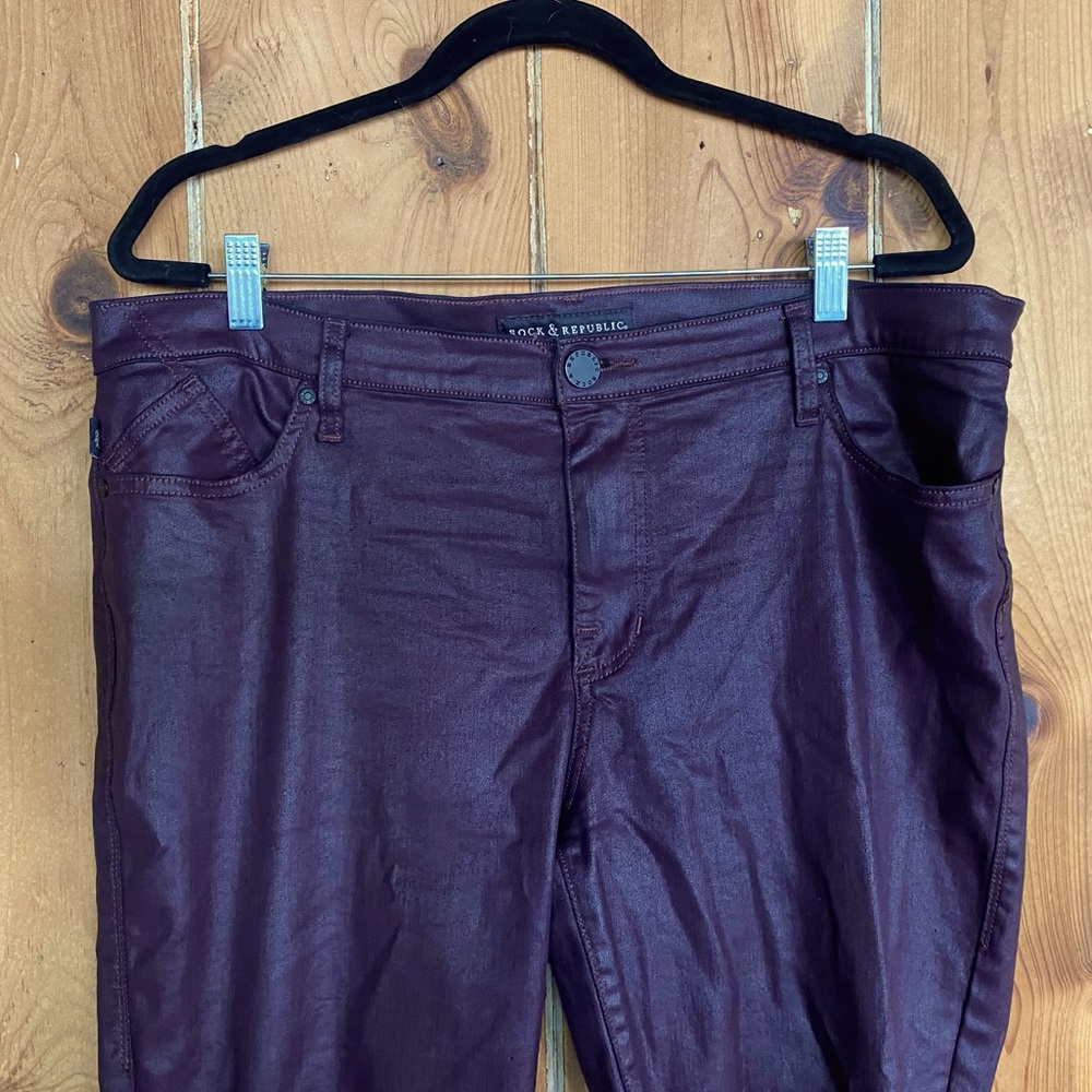 Rock & Republic Berlin Burgundy Textured Jeans